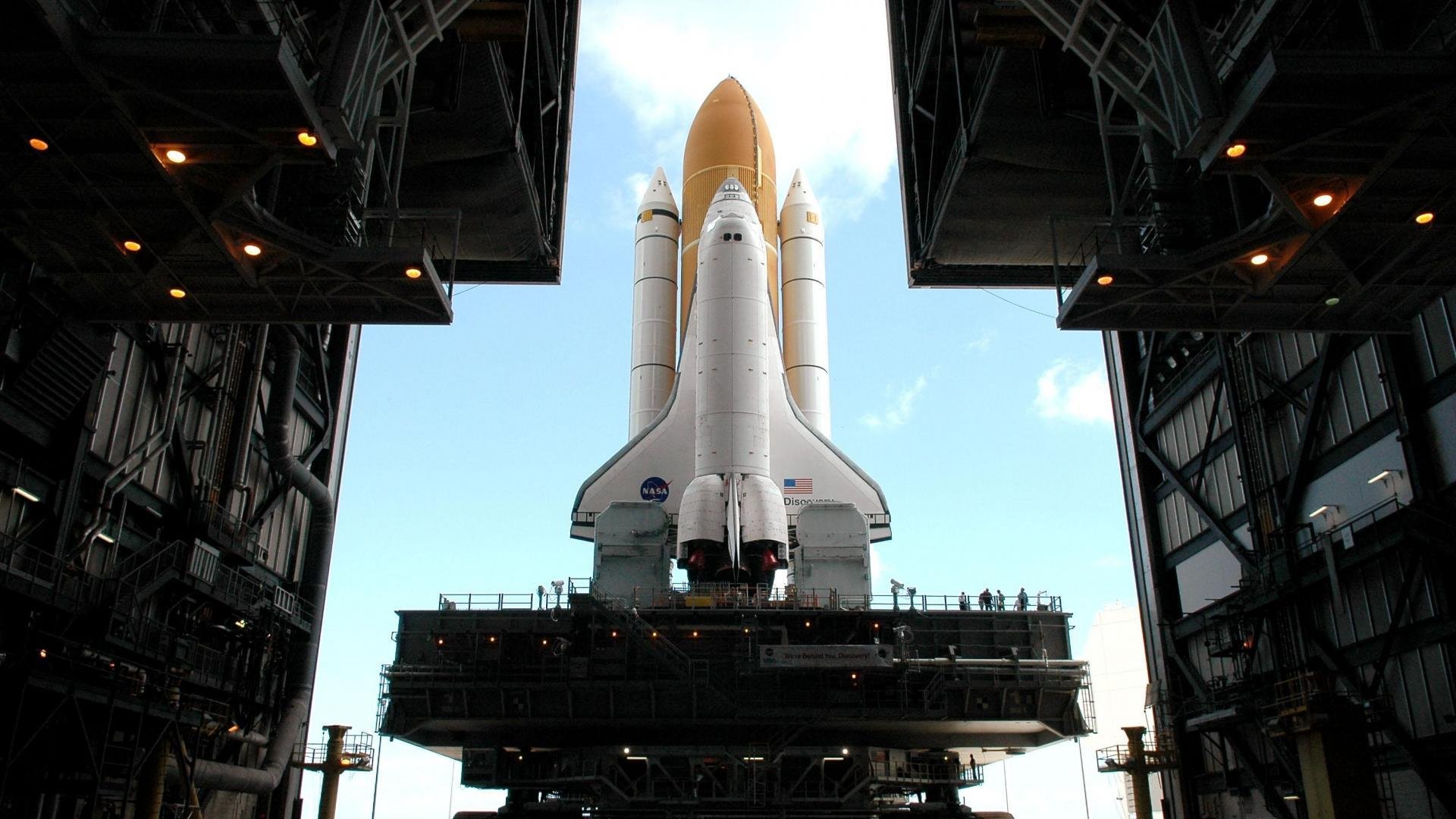 乐鱼体育平台官网-世界杯经典空中对抗：头球与空中飞人，空中球类比赛